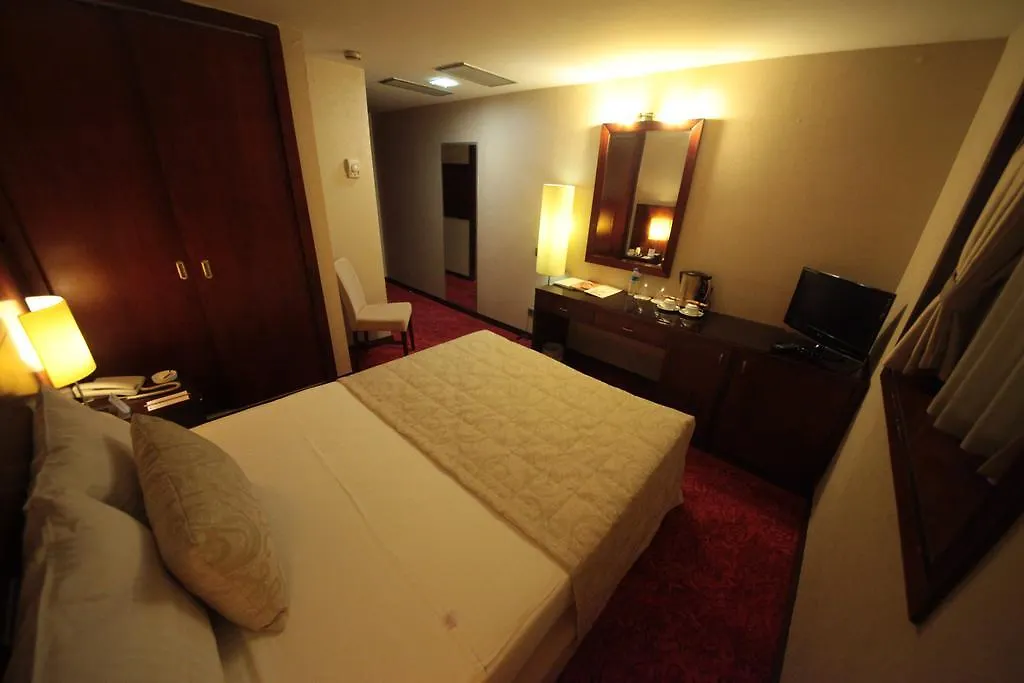 Palmcity Hotel contacts